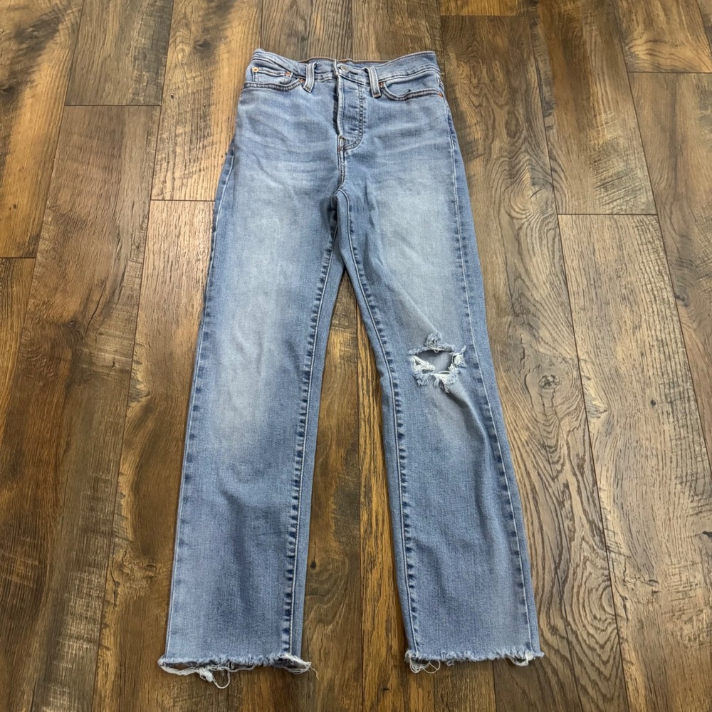 Levis Wedgie Straight Jeans 25 Light Wash Distressed High Rise Button Fly‎